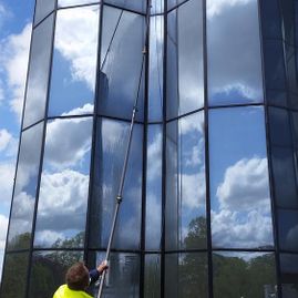 LS Gebäudereinigung Lothar Sopp Sande Glasreinigung